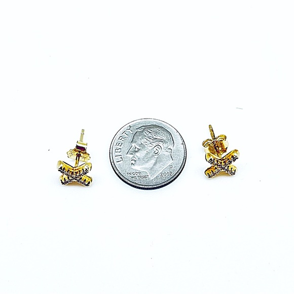 NWT CZ “X” Kiss Stud Earrings in 18k Gold Vermeil, 5/16”, Ships in Gift Box - Picture 4 of 5